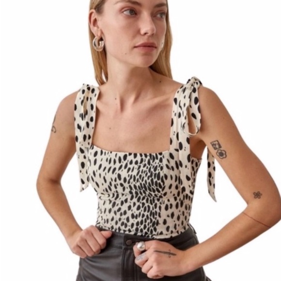 Reformation Ellora top with tie shoulders. Cheetah - Picture 3 of 7